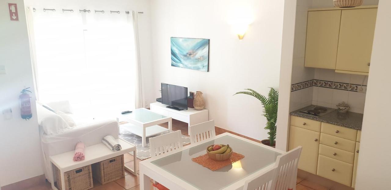 Apartment Vila Mos In Porto Mos Beach ラゴス エクステリア 写真