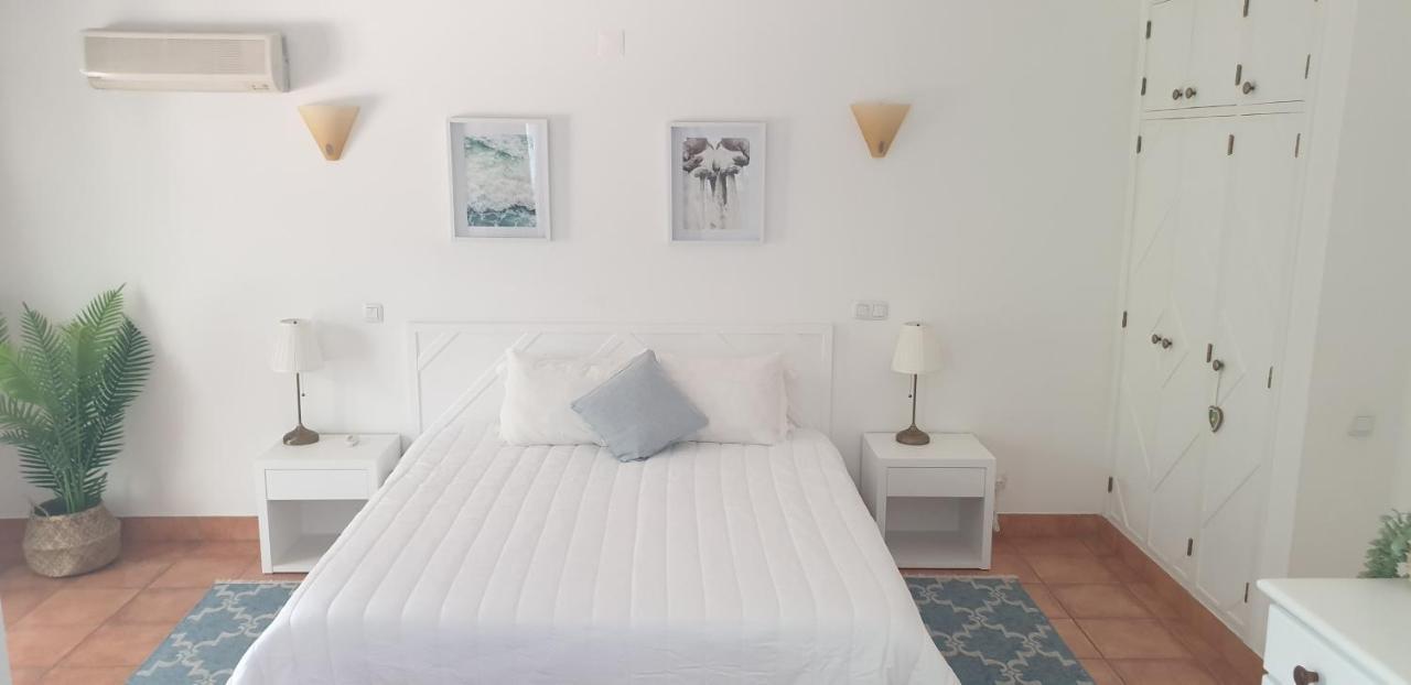 Apartment Vila Mos In Porto Mos Beach ラゴス エクステリア 写真