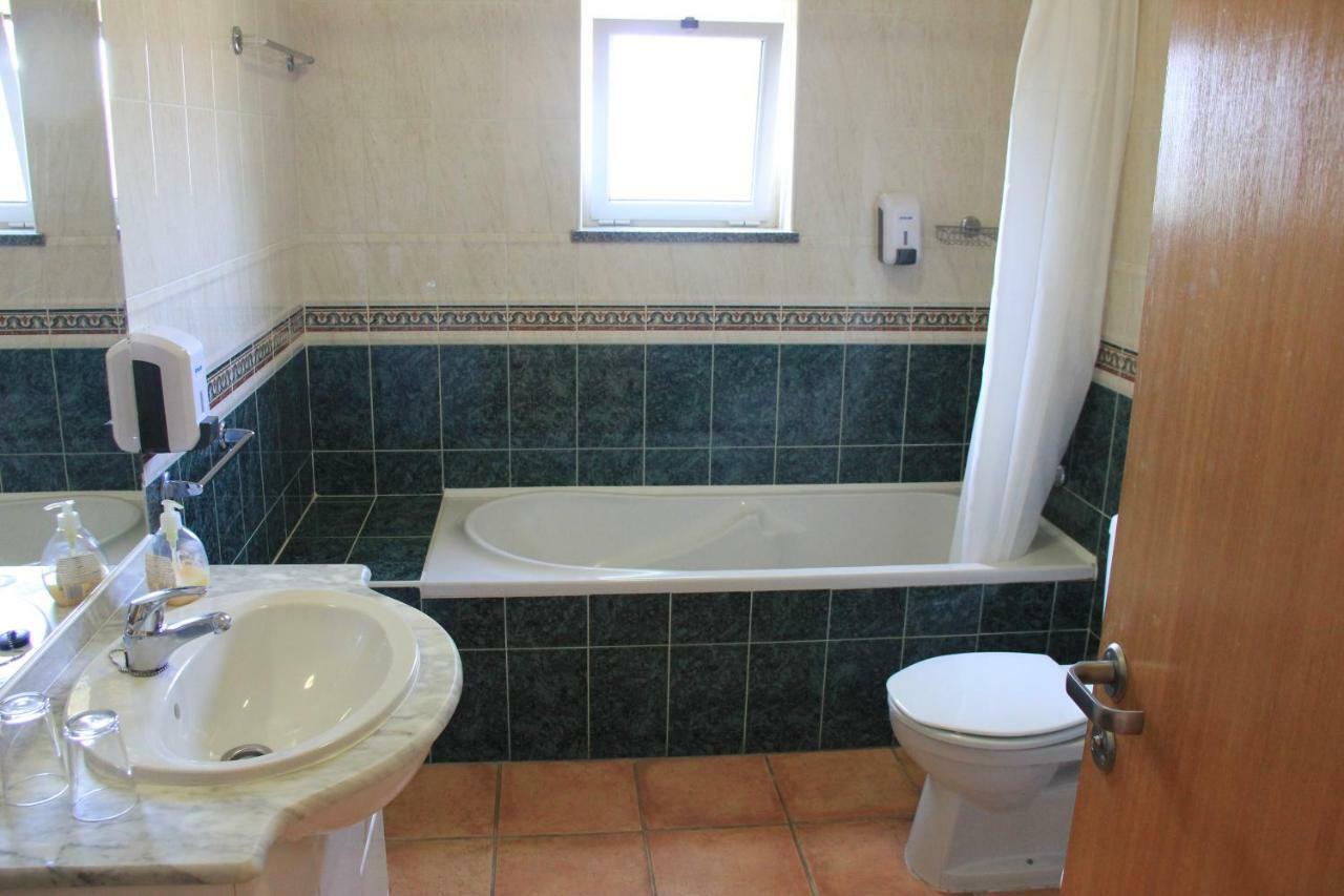 Apartment Vila Mos In Porto Mos Beach ラゴス エクステリア 写真